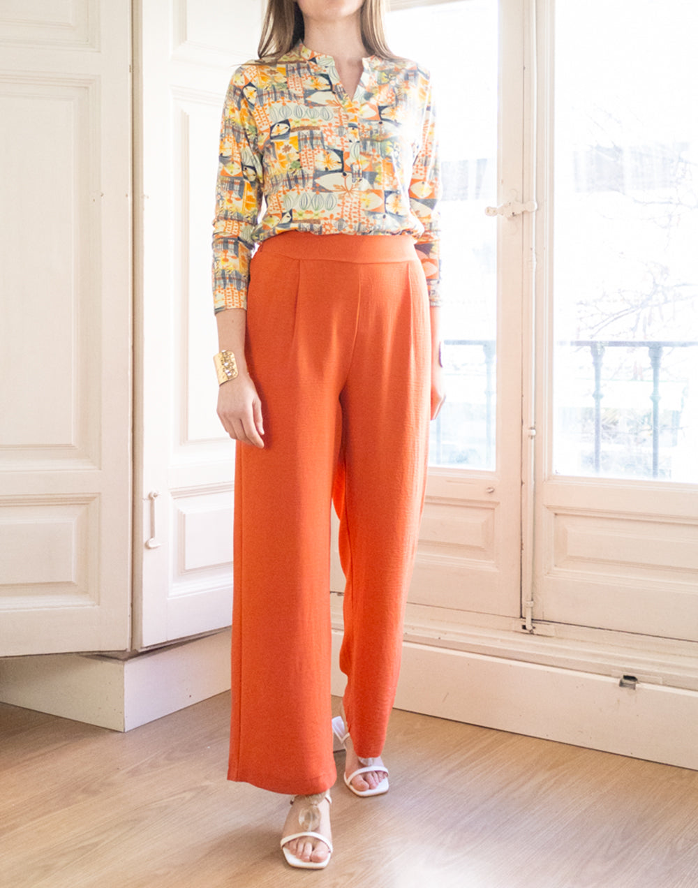 Camiseta camisera estampado detalles pictóricos naranja muestrarios de ropa y moda de mujer vestir bien con talla grande plus