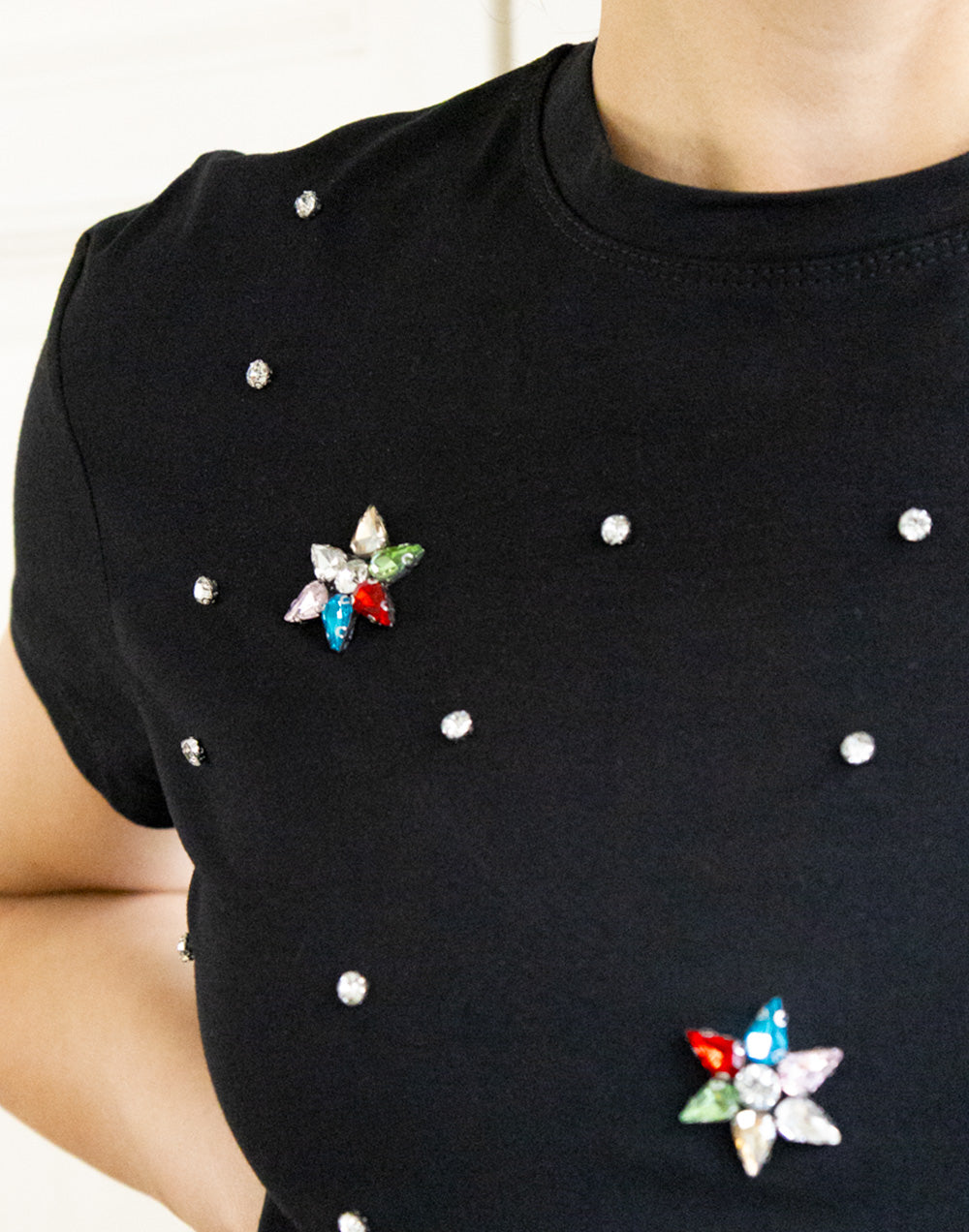 Camiseta estrellas de pedrería negro muestrarios de ropa y moda de mujer ideas vestir mujer mediana edad