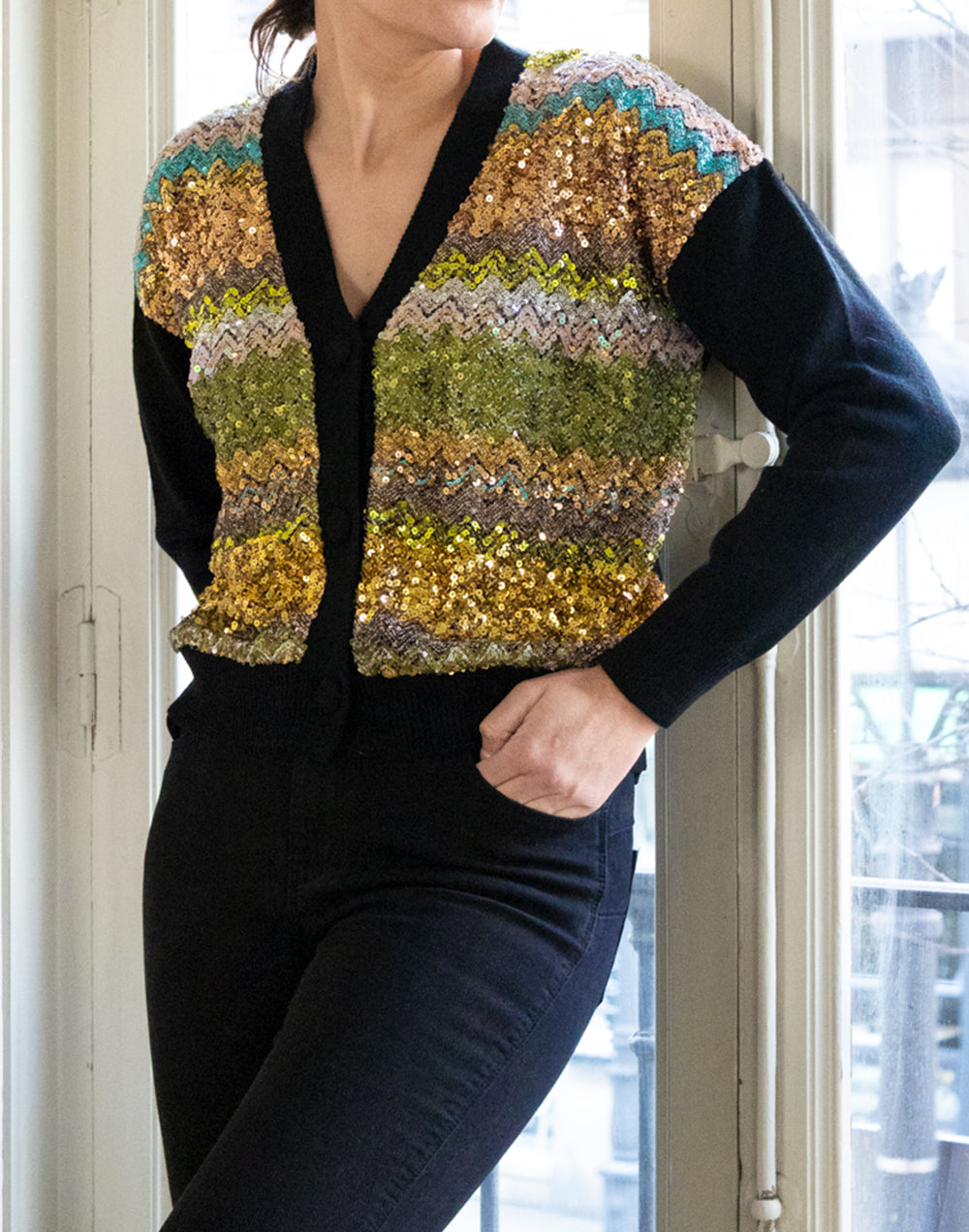 Chaqueta de punto con frontal de lentejuelas negro muestrarios de ropa y moda de mujer vestir bien con talla grande plus