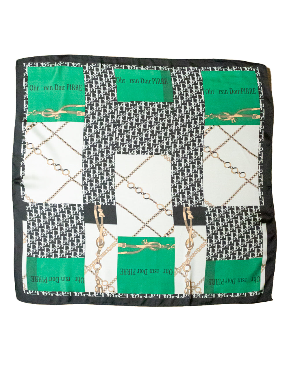 Pañuelo de seda con cadenas y detalles tipográficos verde tienda de ropa mujeres muestrarios accesorios complementos pañuelo seda cadenas detalles tipografico tipografia