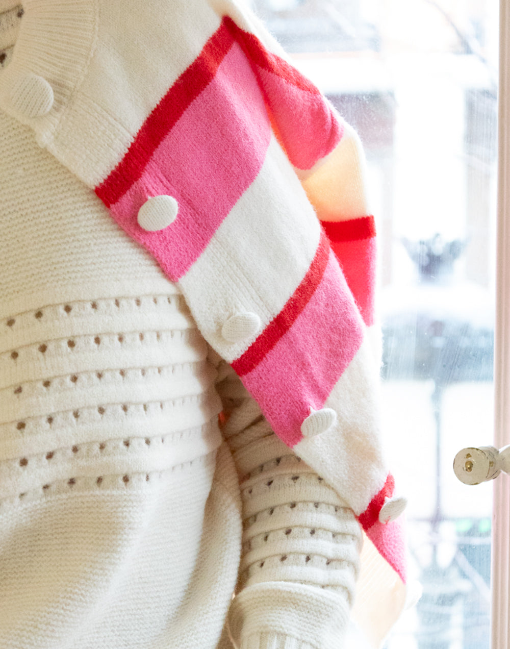 Chaqueta de rayas rosa y crema muestrarios de ropa y moda de mujer vestir bien mujeres de mediana edad