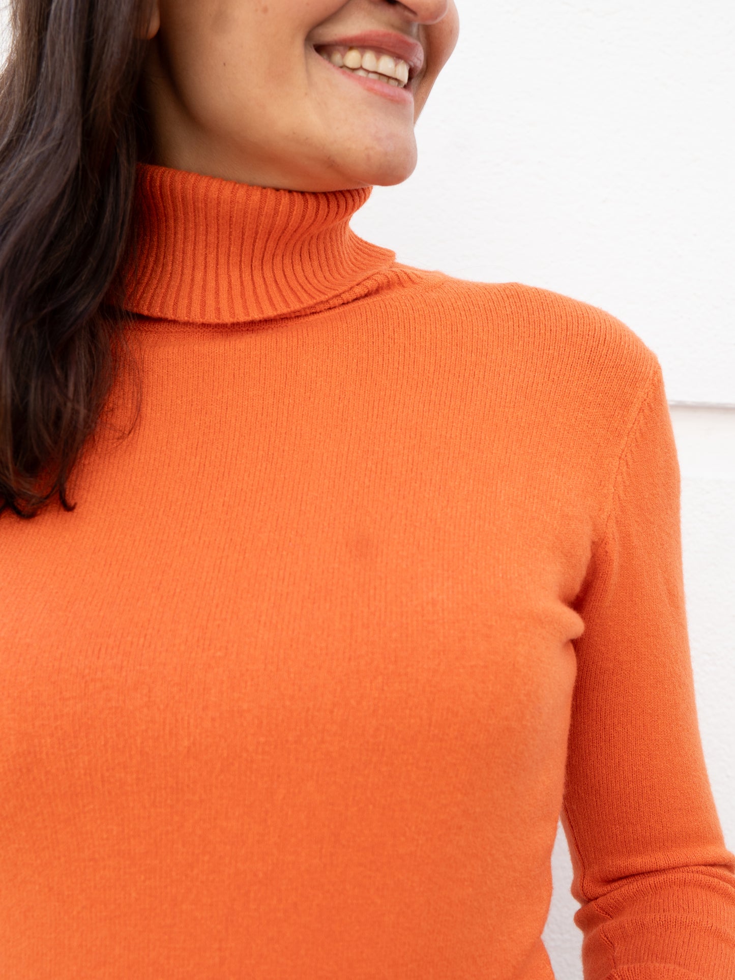Jersey básico cuello vuelto naranja muestrarios de ropa y moda de mujer jerséis de colores
