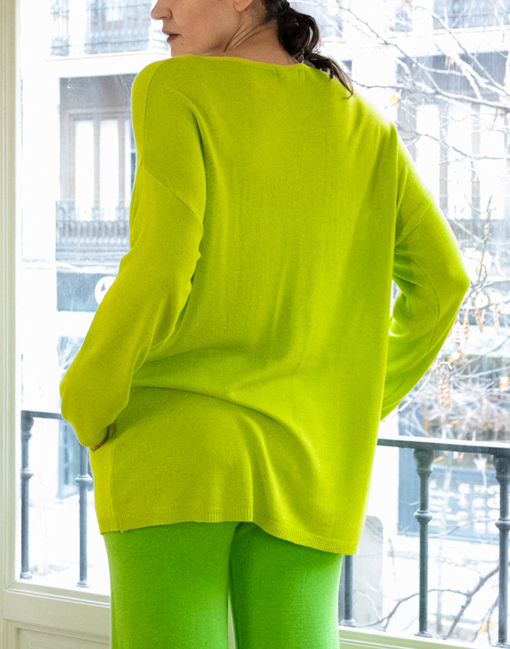 Jersey de punto fino con bolsillos laterales verde pistacho muestrarios de ropa y moda de mujer vestir bien con talla grande