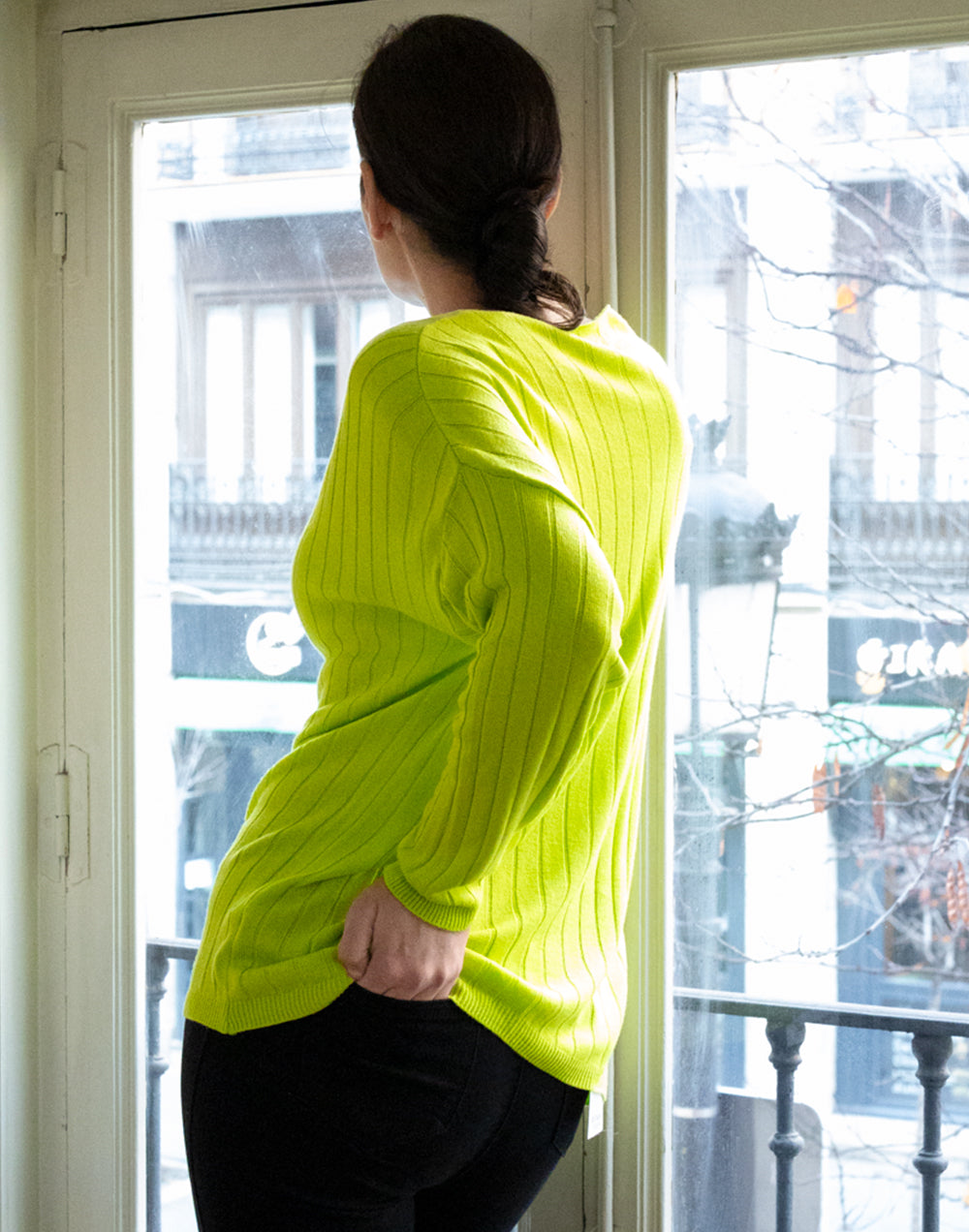 Jersey de punto fino de canalé grueso verde pistacho muestrarios de ropa y moda de mujer vestir bien con talla grande plus
