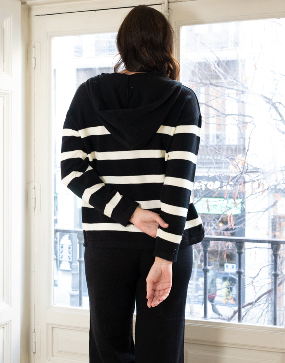 Jersey marinero con capucha negro muestrarios de ropa y moda de mujer conjunto de punto marinero