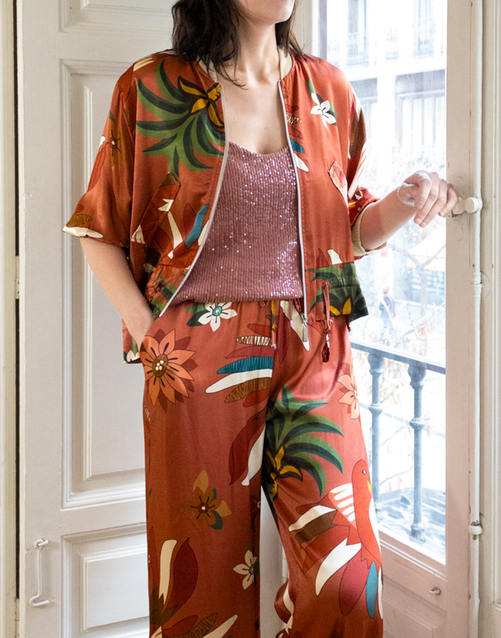 Top de lentejuelas y escote nadadora teja muestrarios de ropa y moda de mujer vestir bien top lencero