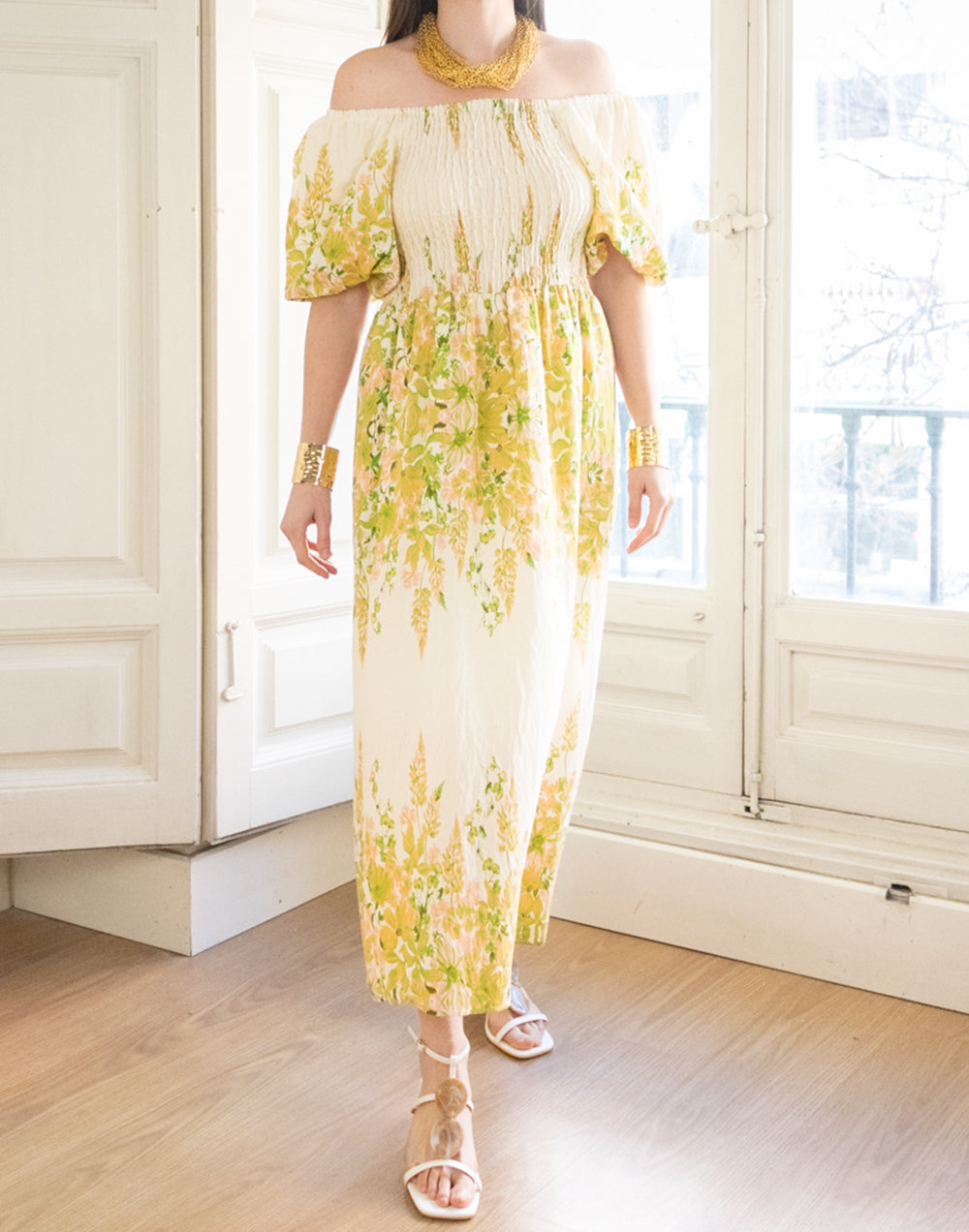 Vestido largo nido de abeja con estampado de flores verde ideas invitada primavera ideal