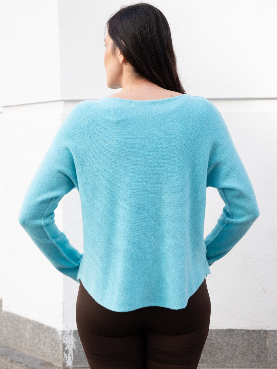 Jersey recto sin costuras cuello barco azul turquesa Muestrarios de ropa y moda de mujer vestir bien mujer mediana edad jerséis de colores