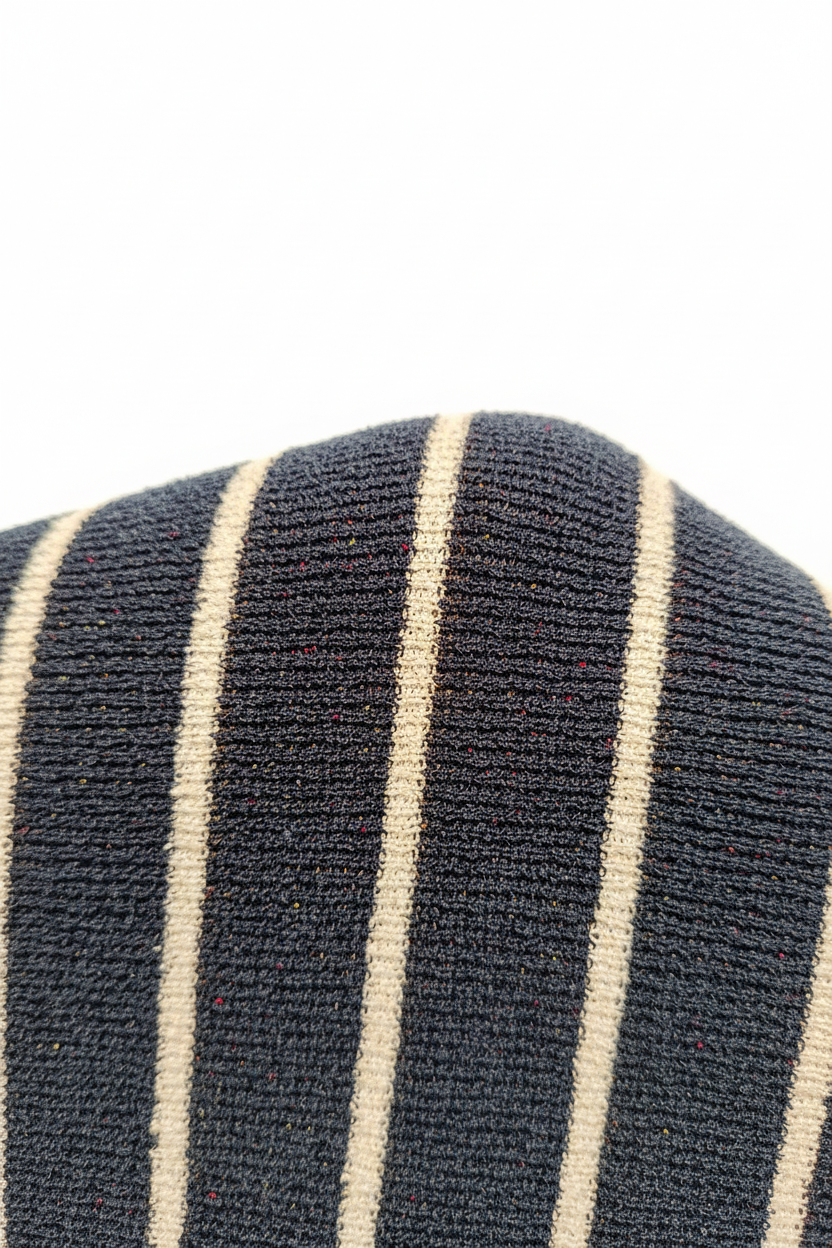 Tejido navy rayas crema detalle