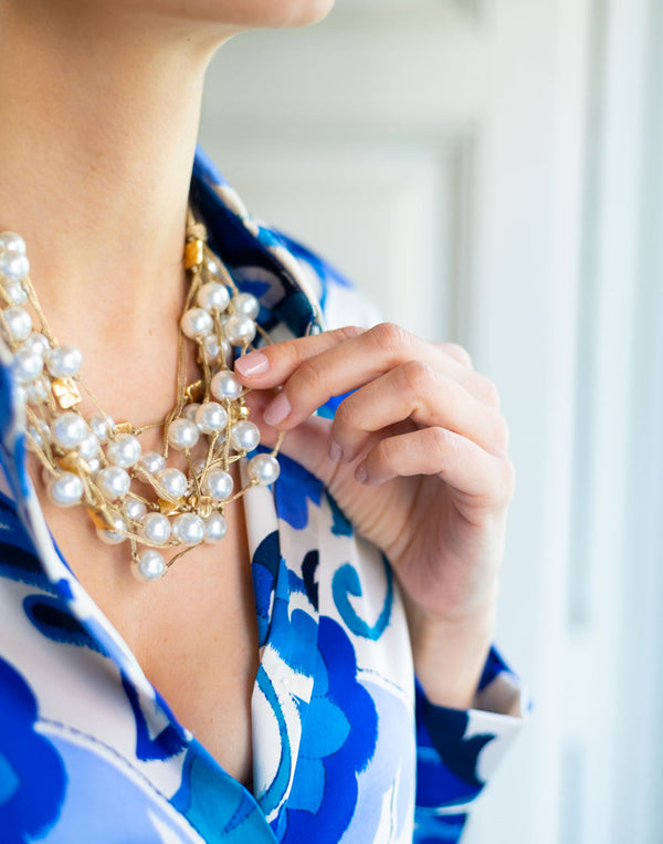 Collar corto perlas multi vueltas con hilo dorado muestrarios de moda y accesorios de mujer bisutería