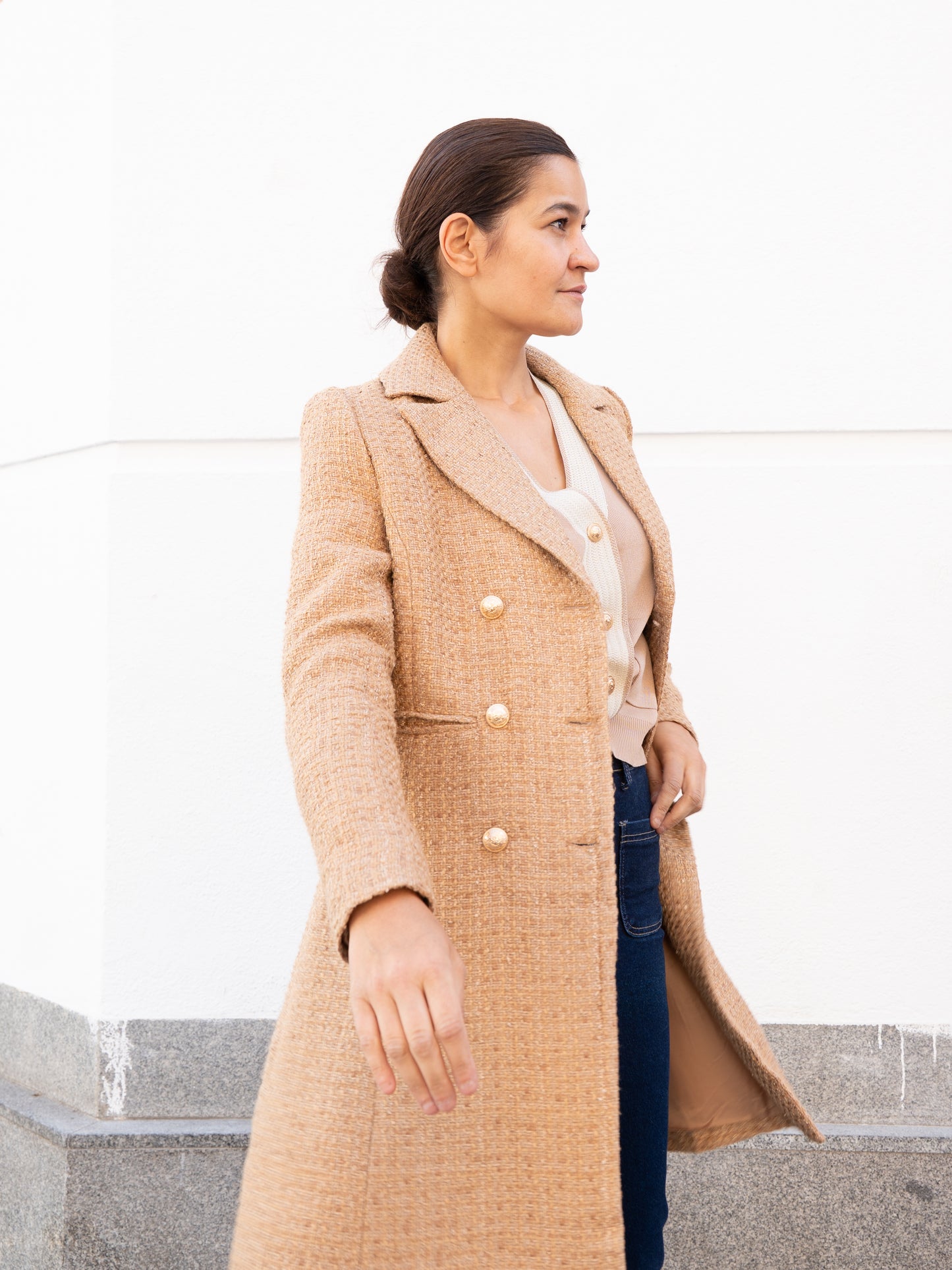 Abrigo de tweed camel muestrarios de ropa y moda de mujer vestir bien mujer elegante 