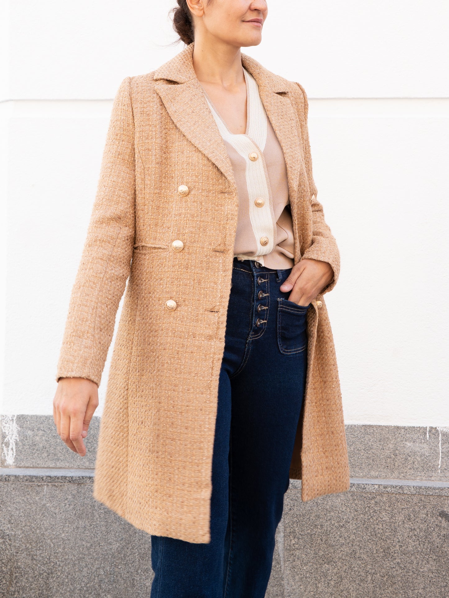 Abrigo de tweed camel muestrarios de ropa y moda de mujer vestir bien mujer elegante 