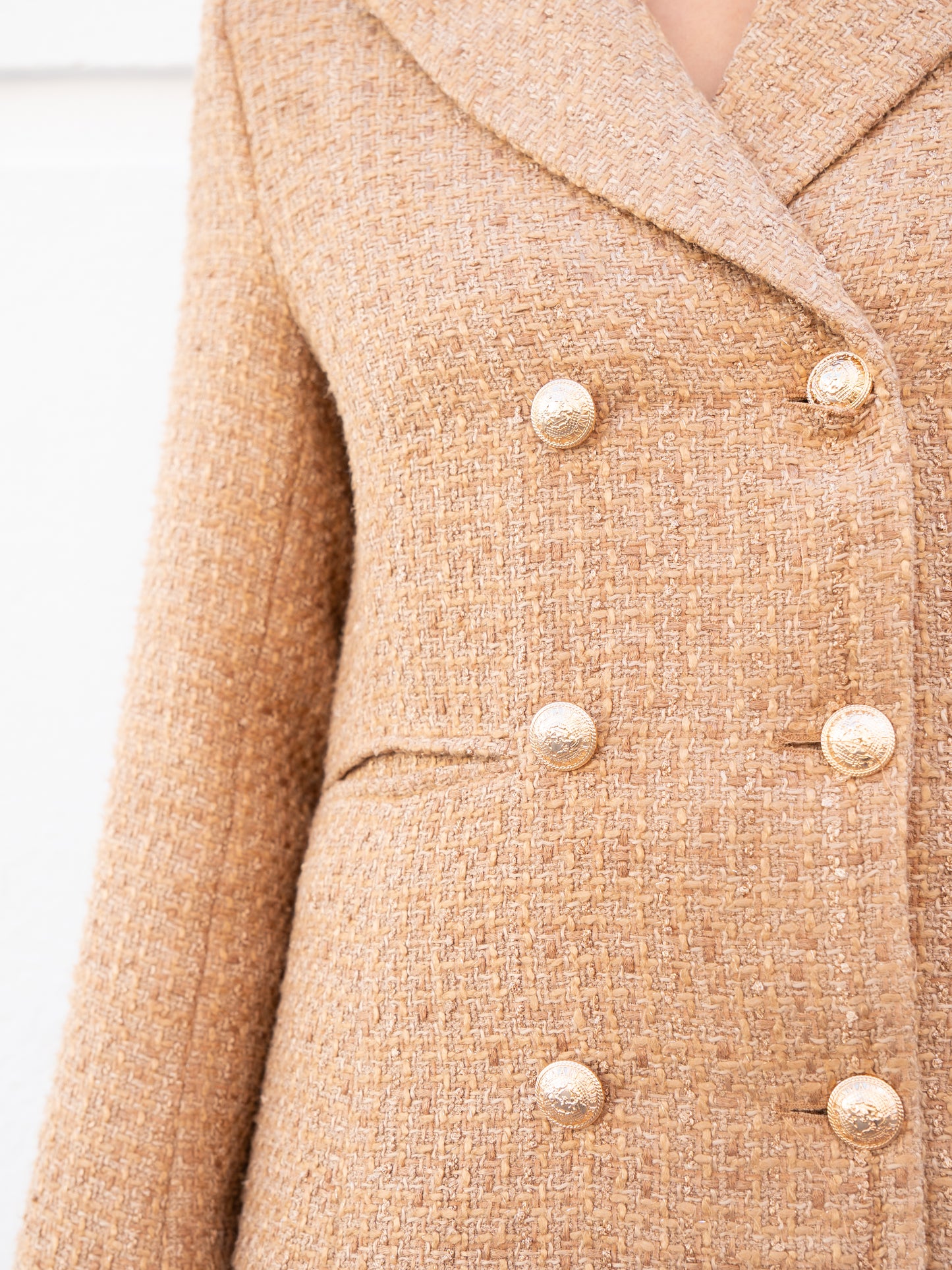 Abrigo de tweed camel muestrarios de ropa y moda de mujer vestir bien mujer elegante 
