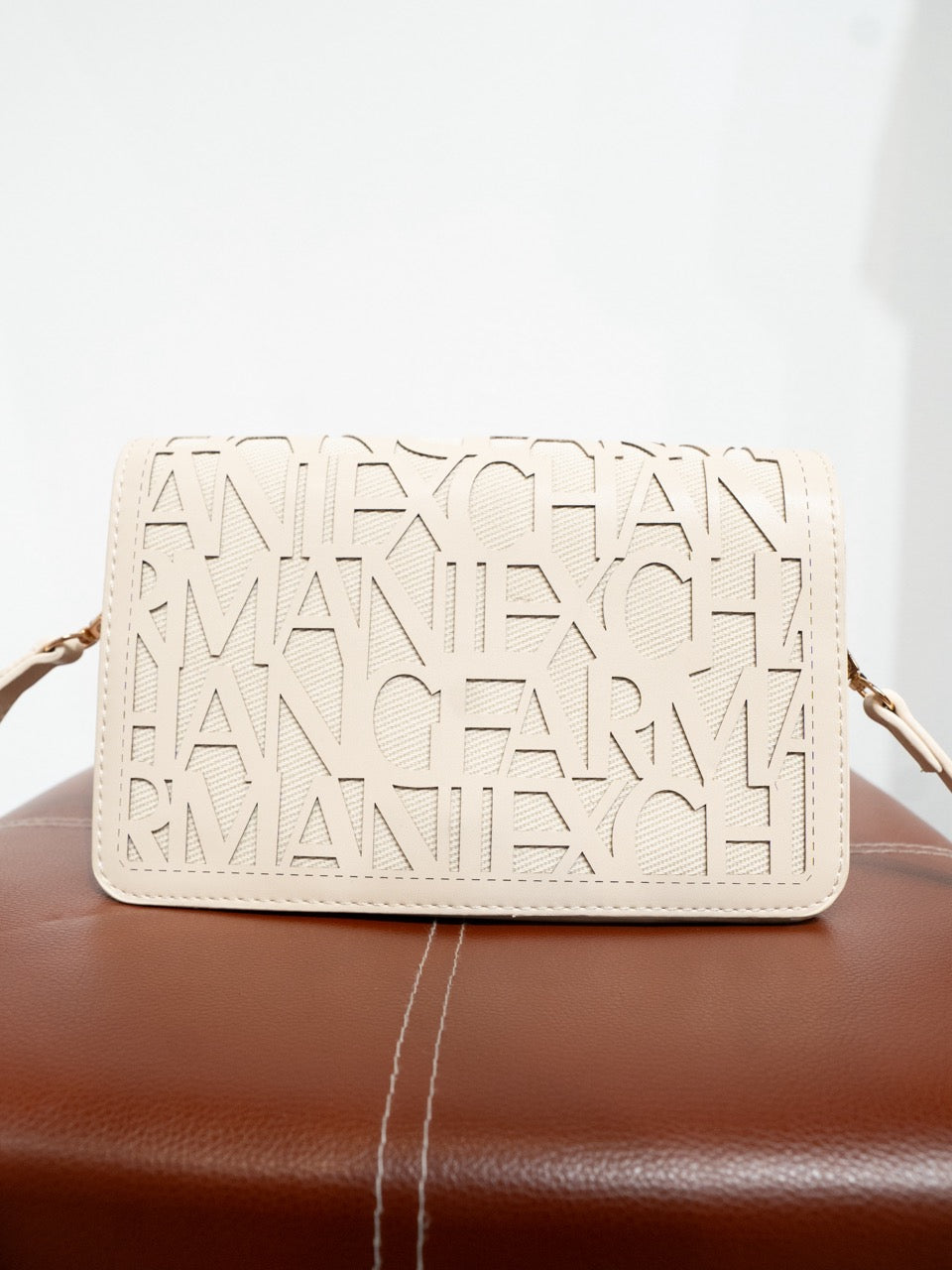 Bolso mediano exchange blanco marfil muestrarios de ropa y moda de mujer accesorios