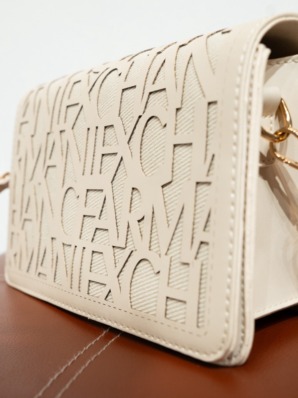 Bolso mediano exchange blanco marfil muestrarios de ropa y moda de mujer accesorios