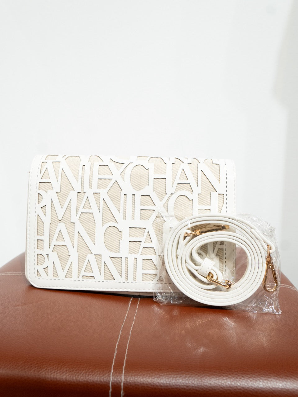 Bolso mediano exchange blanco muestrarios de ropa moda y accesorios de mujer