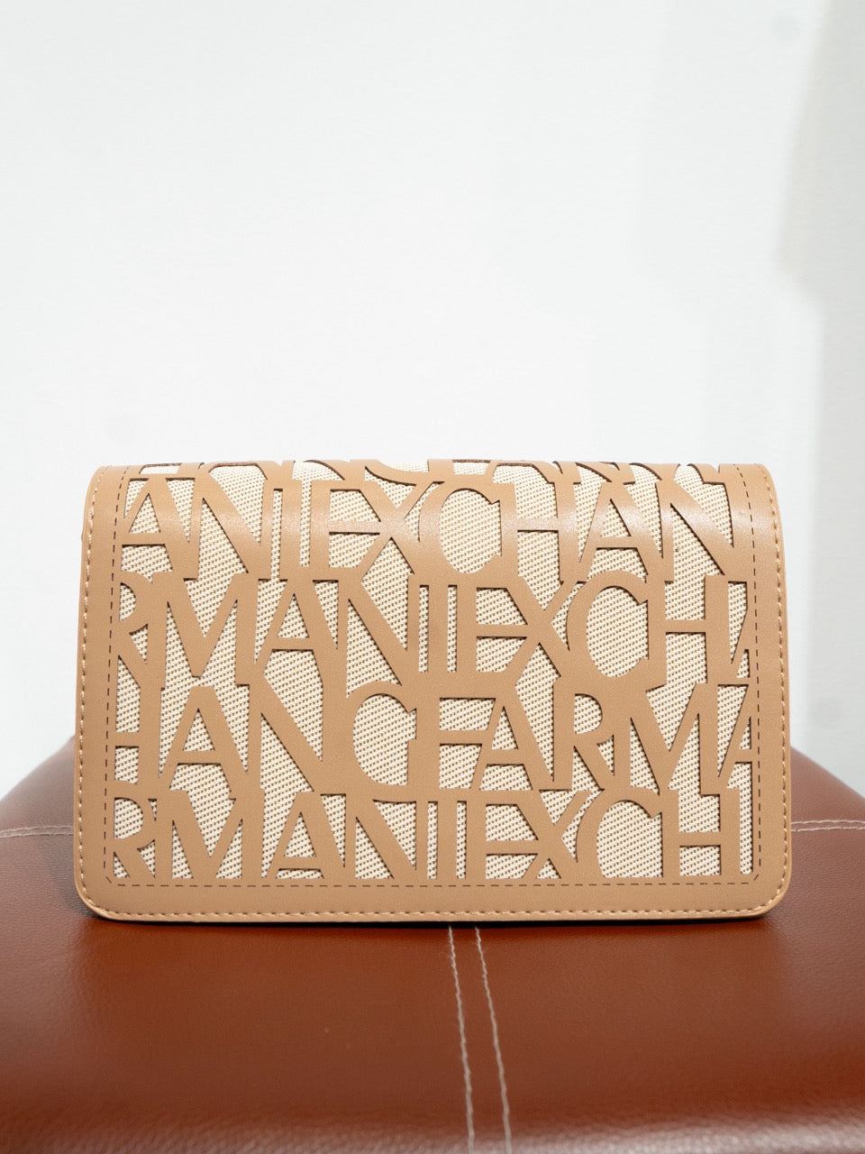 Bolso mediano exchange camel muestrarios de ropa y moda de mujer accesorios