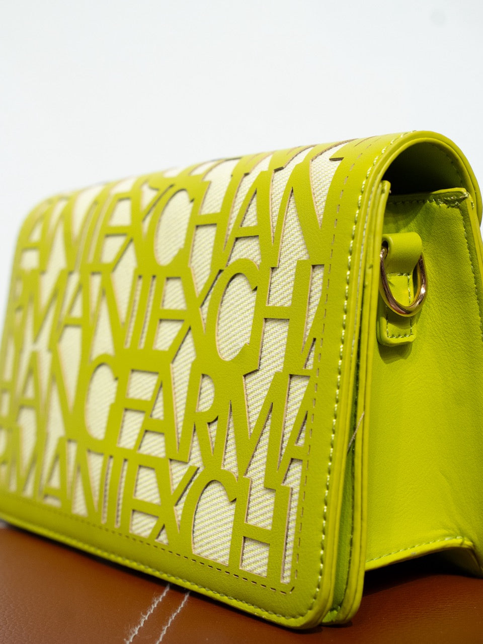 Bolso mediano exchange verde pistacho muestrarios de ropa y moda de mujer accesorios