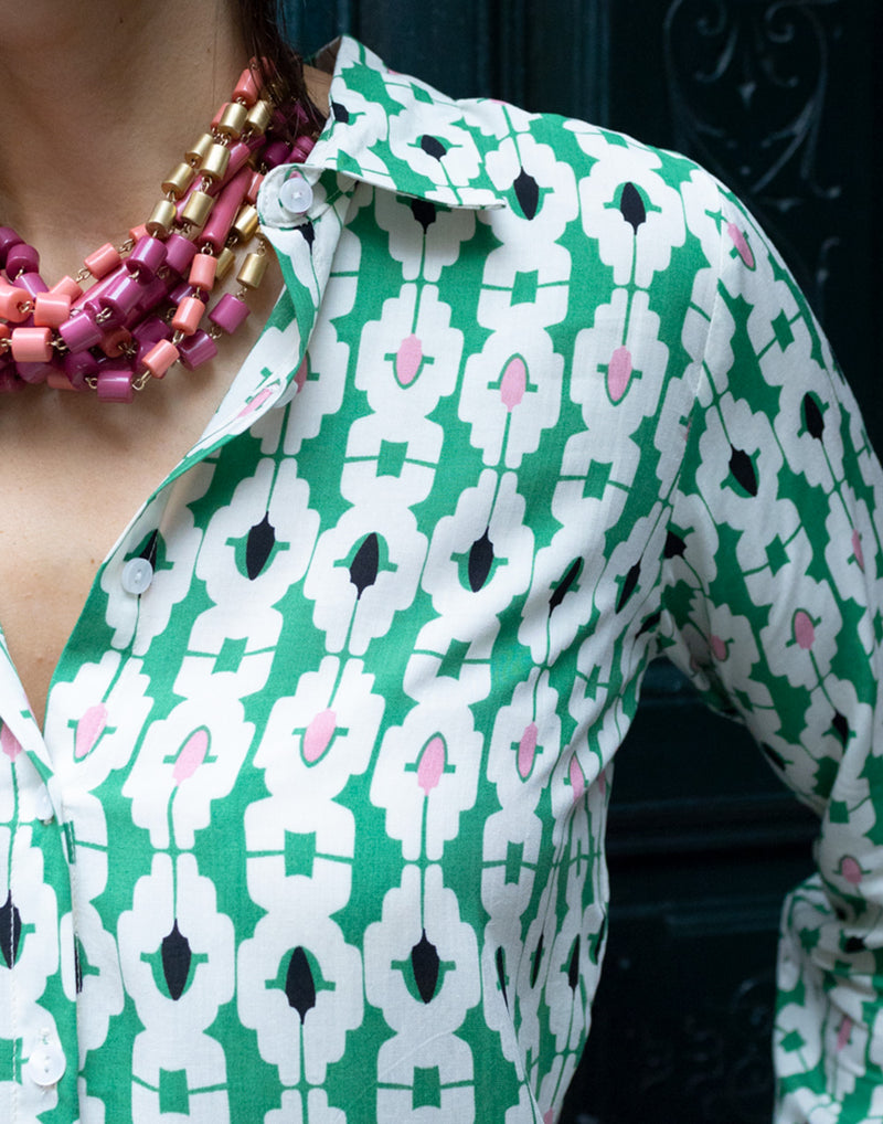 Camisa con caída estampado retro verde muestrarios de ropa y moda de mujer vestir bien con talla grande plus