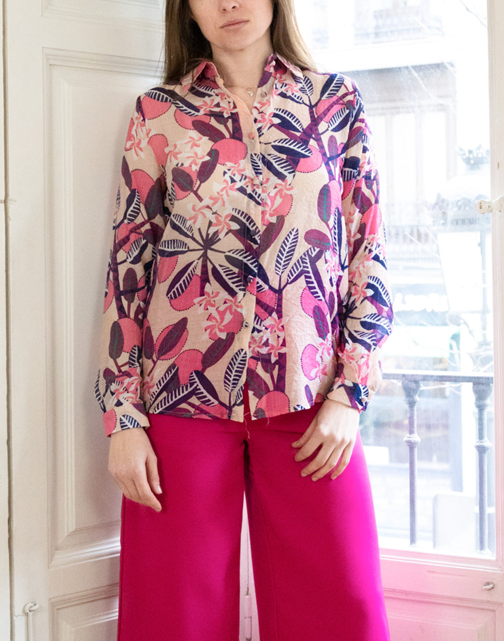 Camisa de batista con estampado tropical en morado muestrarios de ropa y moda de mujer vestir bien con talla grande plus ideas mujer mediana edad