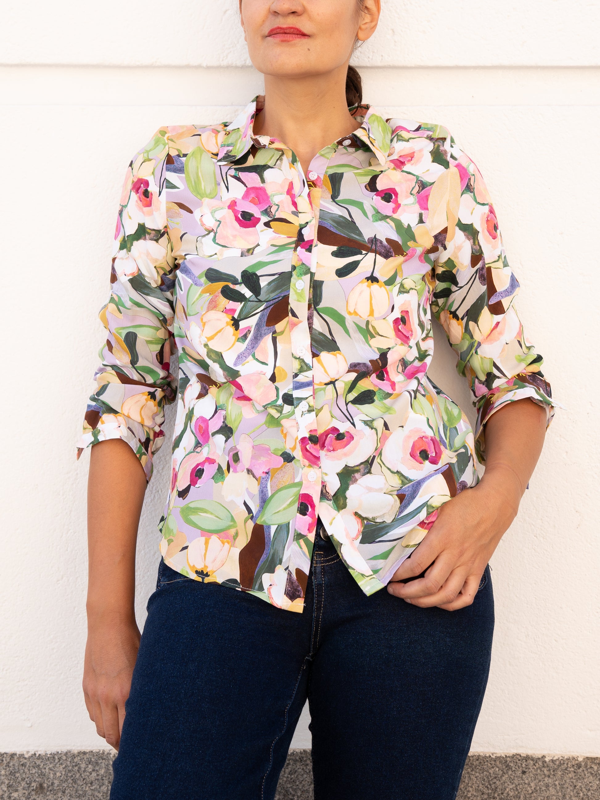 Camisa fluida clásica estampado de flores pictóricas muestrarios camisa tallas grandes plus 