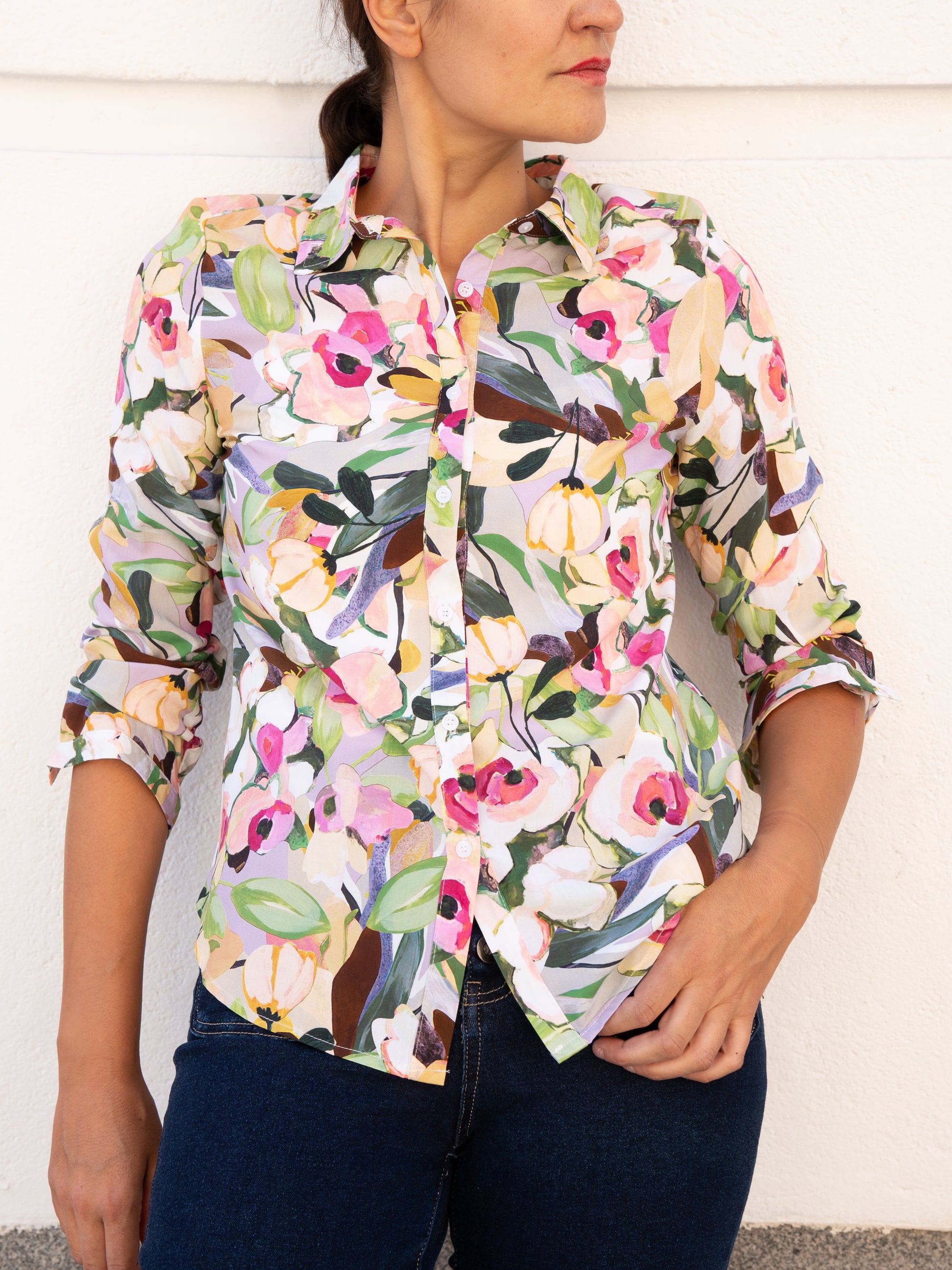 Camisa fluida clásica estampado de flores pictóricas muestrarios camisa tallas grandes plus 