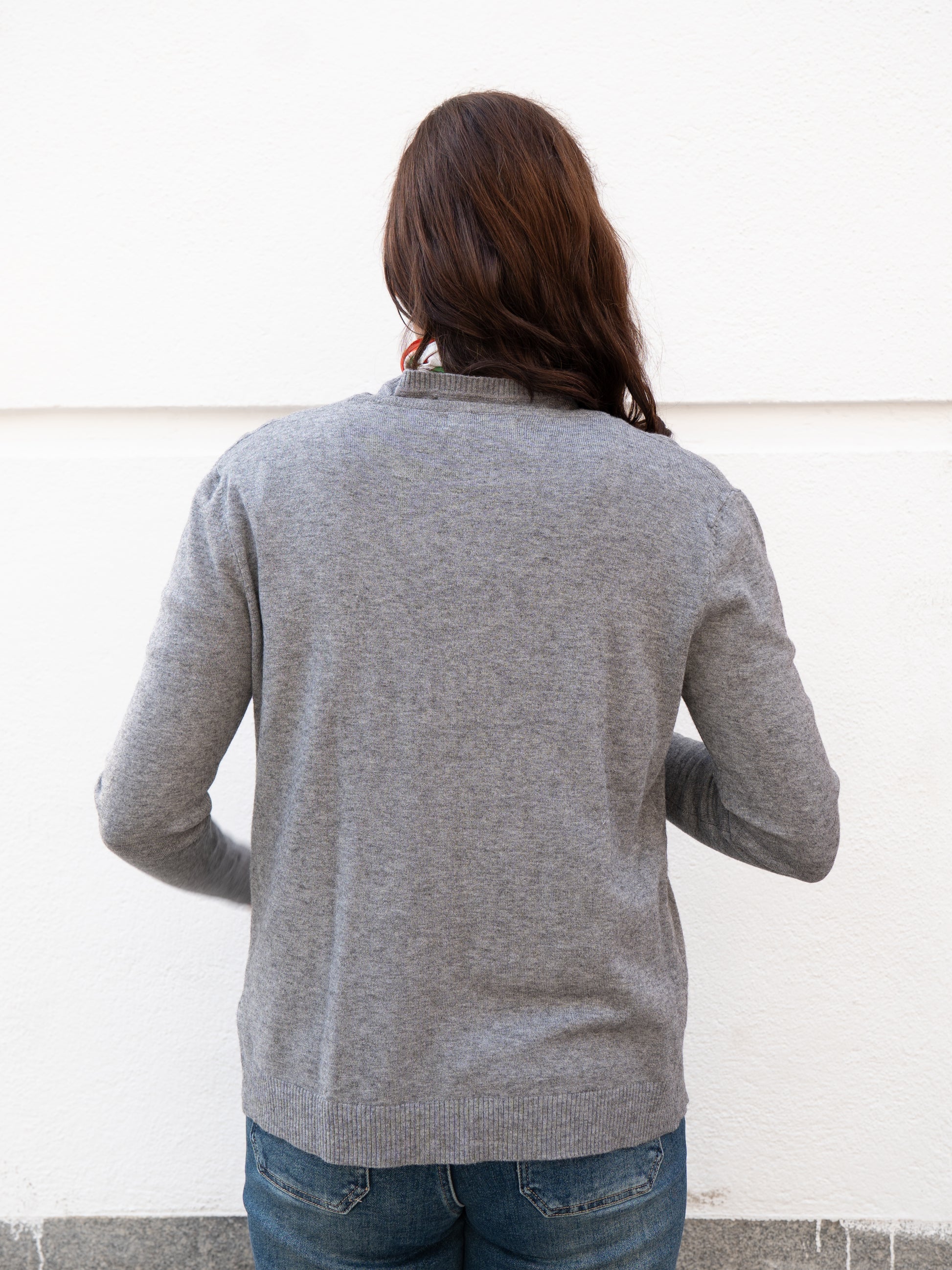 Chaqueta básica recta de tricot gris muestrarios de ropa y moda de mujer vestir bien ideas mujer mediana edad 