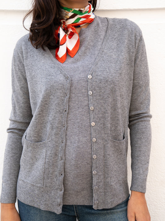Chaqueta básica recta de tricot gris muestrarios de ropa y moda de mujer vestir bien ideas mujer mediana edad 