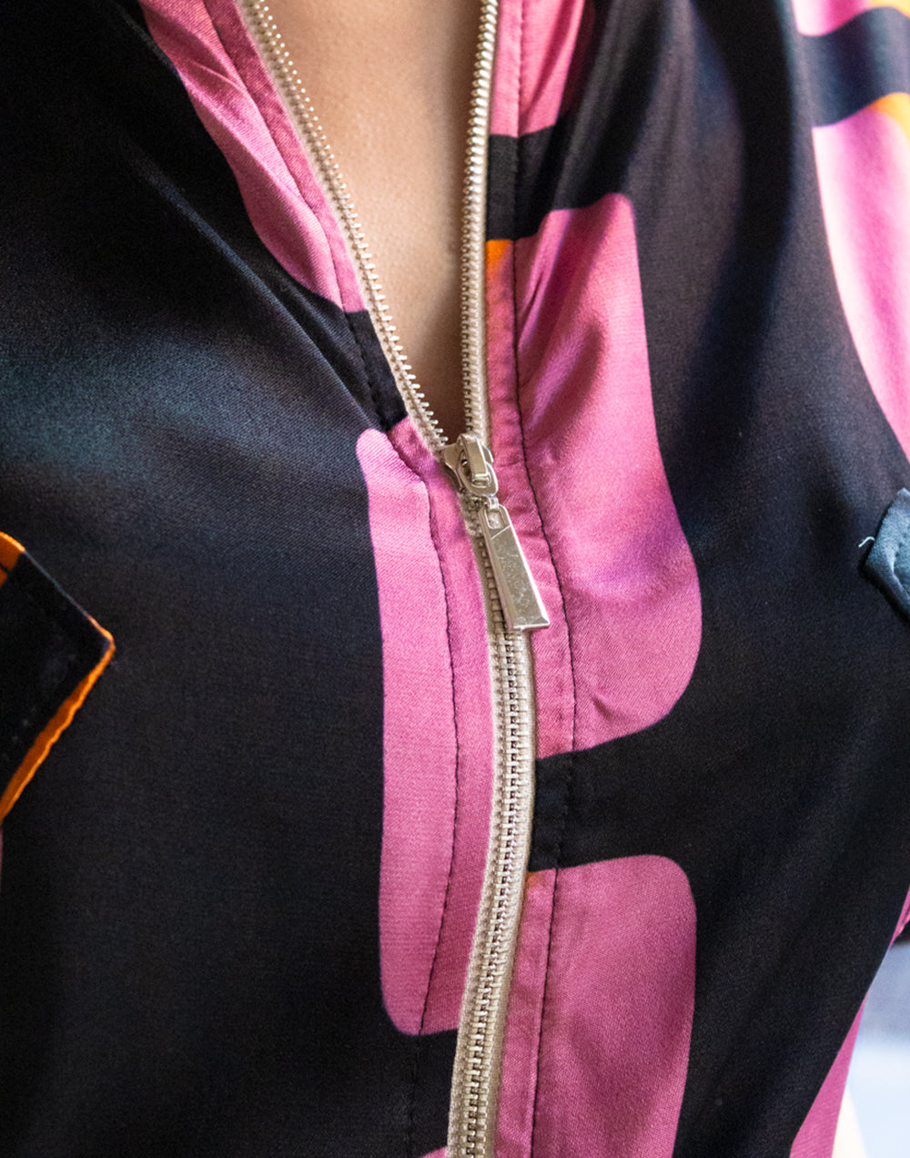 Chaqueta bomber estampado cuadros bicolor negro muestrarios de ropa y moda de mujer ideas para vestir mujer mediana edad