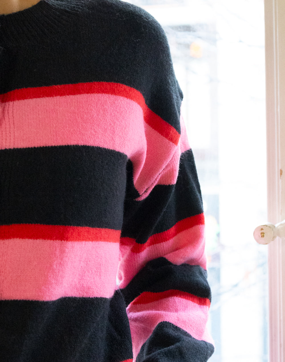 Chaqueta de rayas rosa y negro muestrarios de ropa y moda de mujer vestir bien con talla grande plus