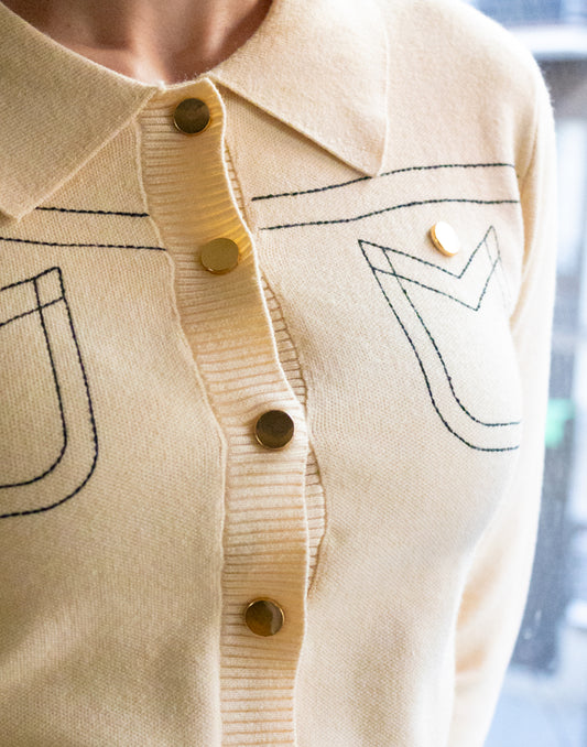 Chaqueta de tricot con contornos beige muestrarios de ropa y moda de mujer vestir bien mujer elegante para ir a trabajar