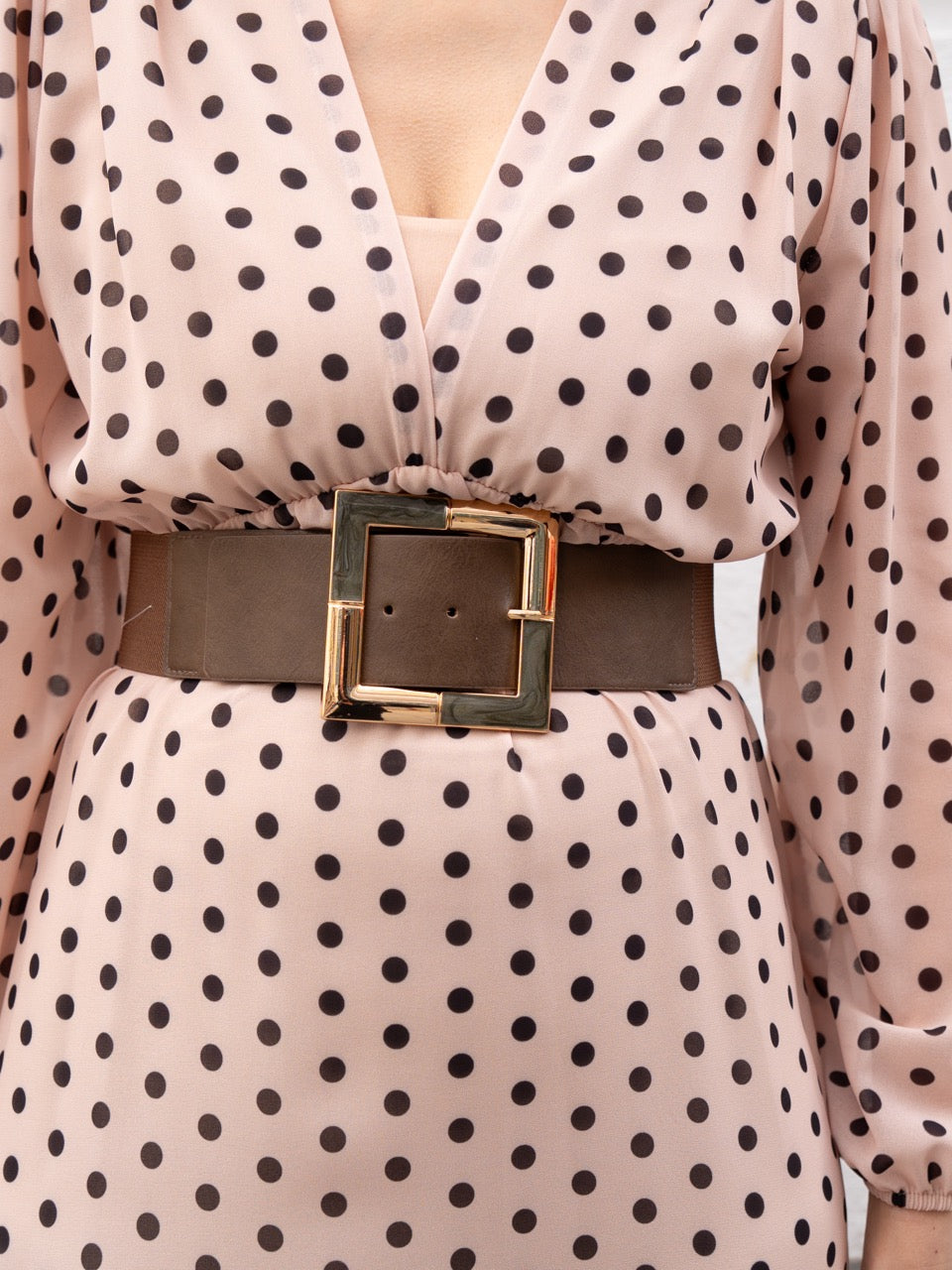 Cinturón con gran hebilla joya cuadrada muestrarios de ropa y moda de mujer cinturón para vestido 