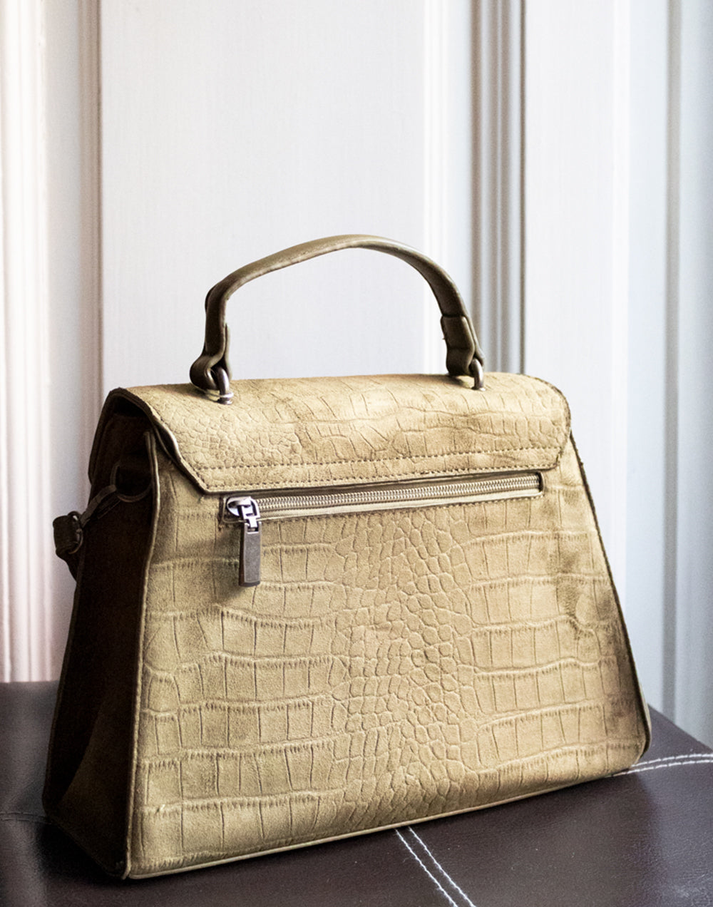 Bolso retourne efecto ante cocodrilo taupe tienda de ropa mujeres muestrarios coleccion complementos efecto retourne efecto piel suave mujer bolso correa