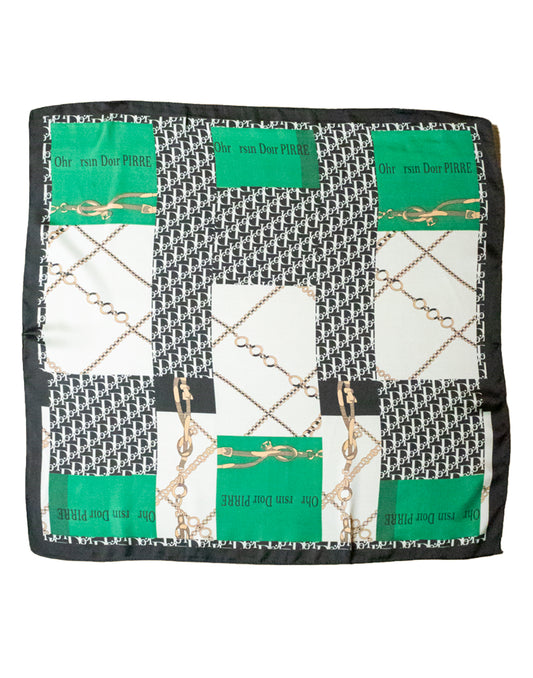 Pañuelo de seda con cadenas y detalles tipográficos verde tienda de ropa mujeres muestrarios accesorios complementos pañuelo seda cadenas detalles tipografico tipografia