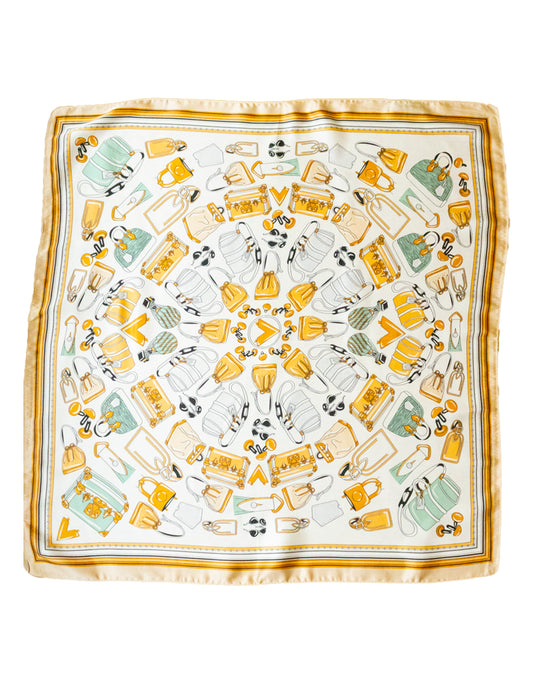 Pañuelo de seda con inspiración de marroquinería ecuestre beige tienda de ropa mujeres muestrarios complementos accesorios pañuelos pequeño marco fondo 
