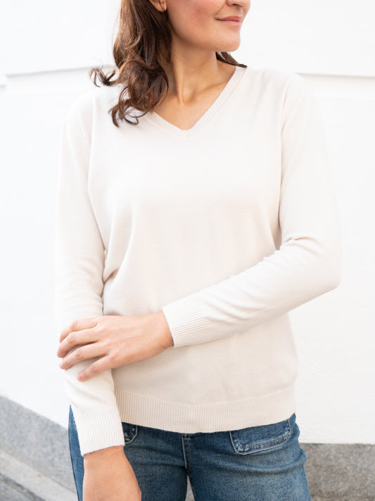 Jersey básico cuello pico blanco marfil muestrarios moda mujer 