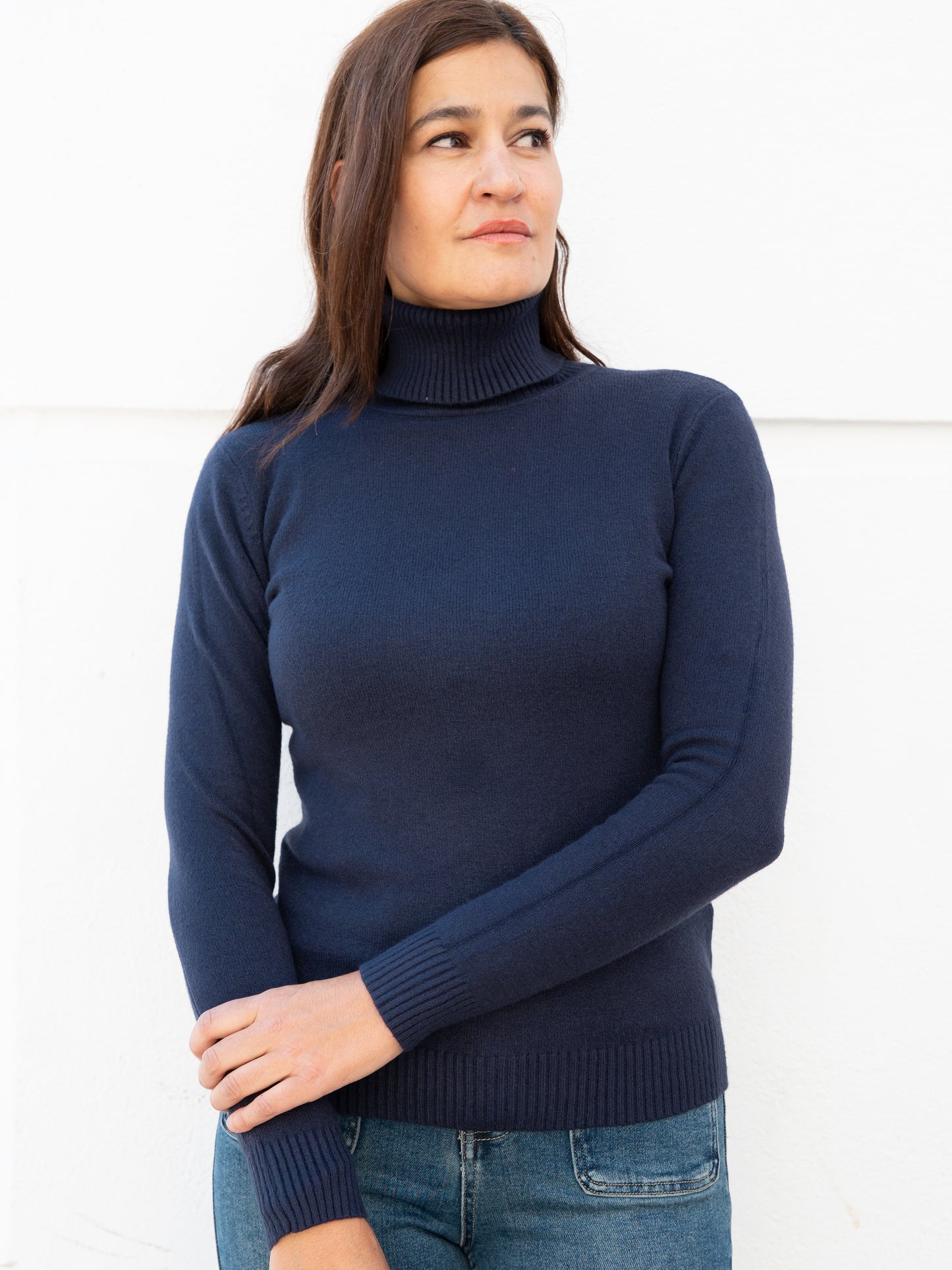 Jersey básico cuello vuelto azul marino muestrarios de ropa y moda mujer otoño invierno