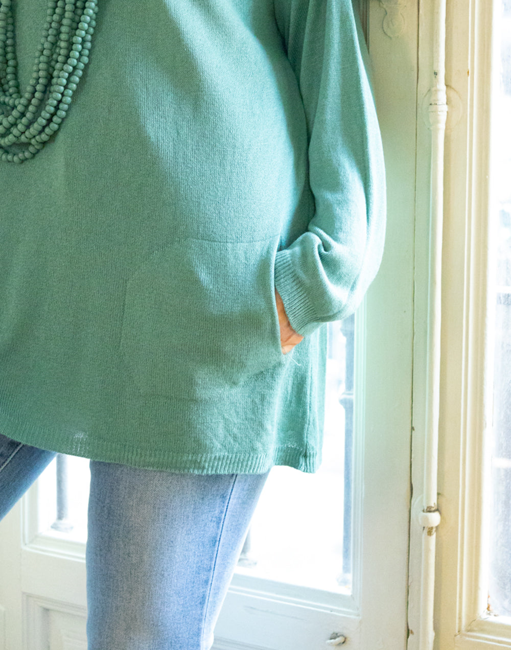 Jersey de punto fino con bolsillos laterales aguamarina muestrarios de ropa y moda de mujer vestir bien con talla grande plus