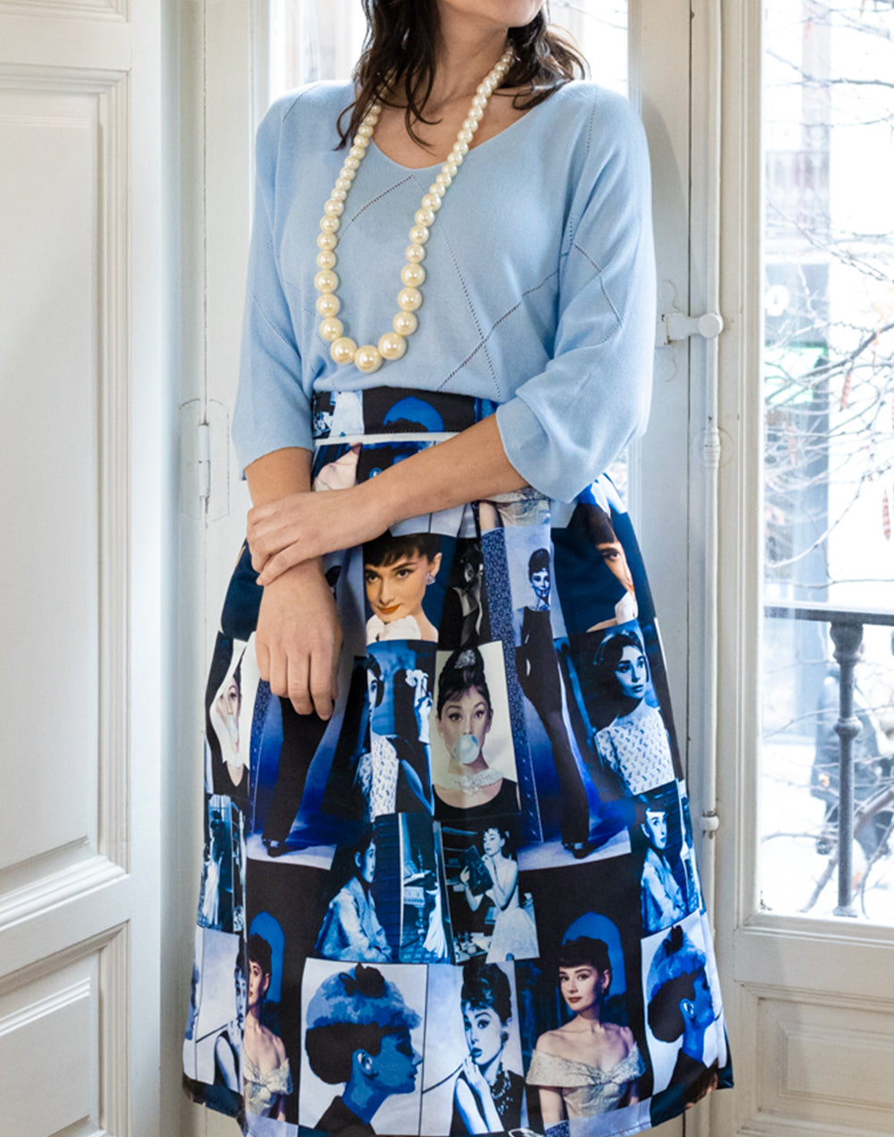 Jersey de punto fino con calado de rombos azul muestrarios de ropa y moda de mujer vestir bien elegante ideas mujer mediana edad