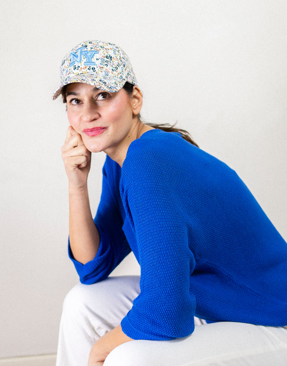 Gorra estampado liberty azul claro muestrarios de ropa y accesorios de mujer bordado NY
