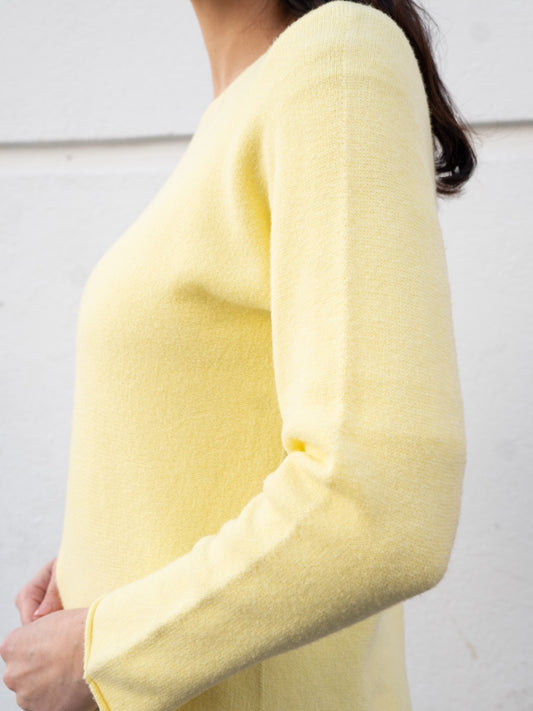 Jersey recto sin costuras cuello barco amarillo mantequilla muestrarios de ropa y moda de mujer vestir bien jersey de colores 