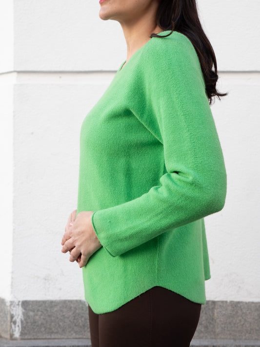 Jersey recto sin costuras cuello barco verde manzana muestrarios de ropa y moda mujer tienda valladolid burgos y madrid 