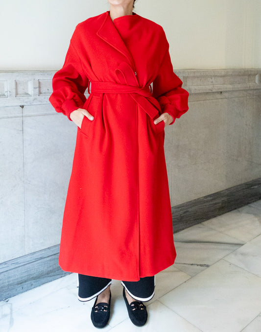 Maxi abrigo con manga abullonada rojo muestrarios de ropa y moda de mujer vestir bien con talla grande