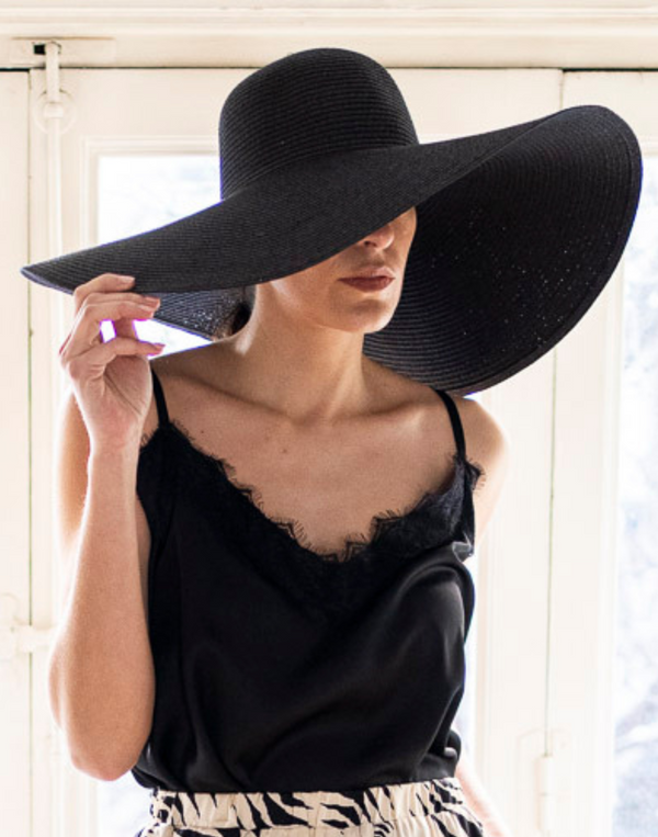 Maxi pamela negra muestrarios de ropa y accesorios de mujer sombrero invitada perfecta ideal boda