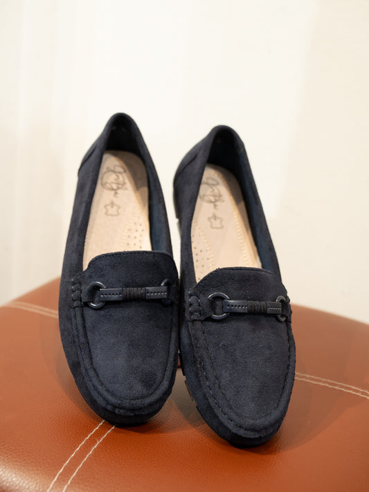 Mocasines efecto ante y hebilla azul marino muestrarios calzado cómodo flexible 