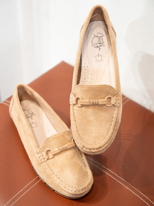 Mocasines efecto ante y hebilla camel muestrarios calzado cómodo flexible 