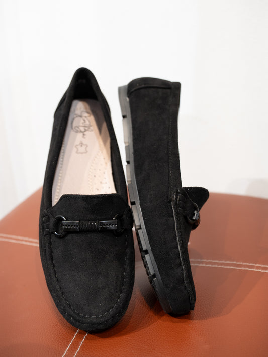 Mocasines efecto ante y hebilla negro muestrarios calzado cómodo flexible 