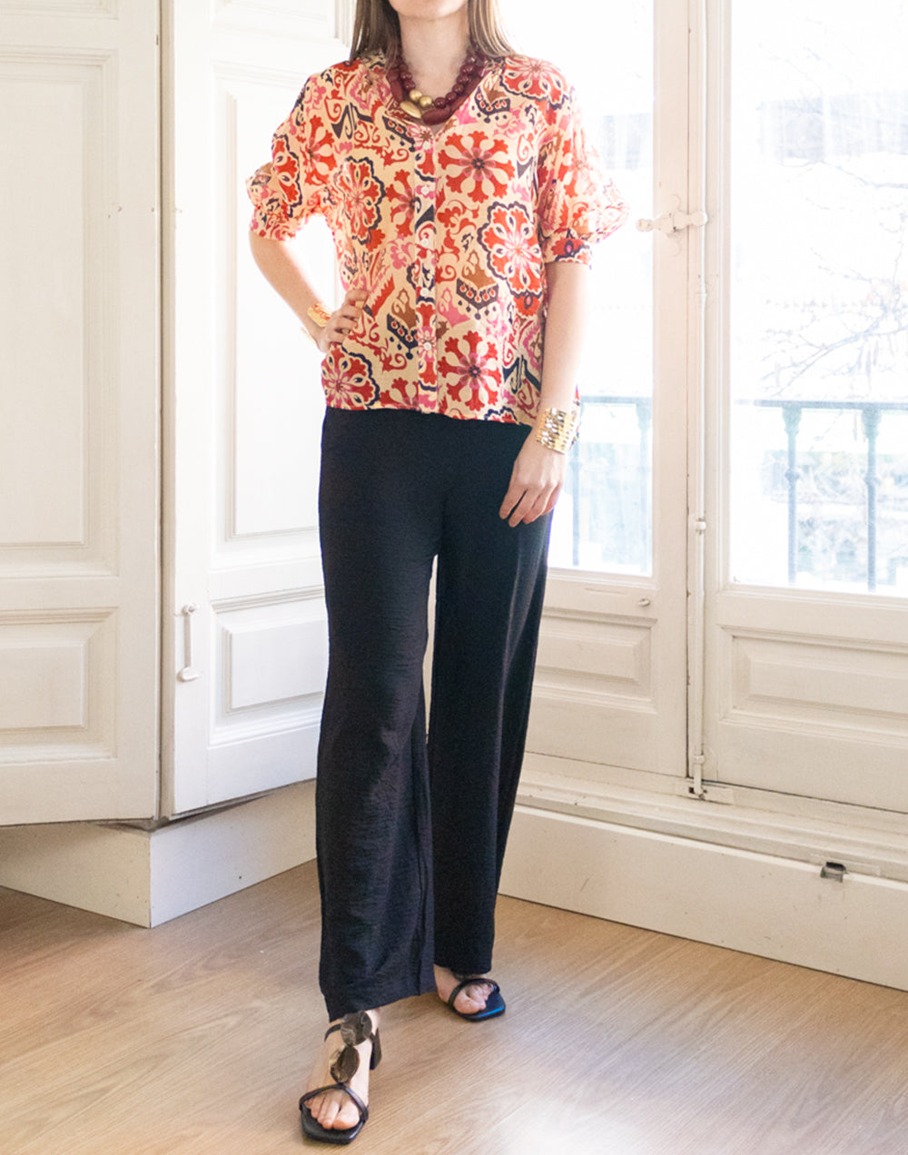 Pantalón recto de verano fluido negro muestrarios de ropa y moda de mujer vestir bien con talla grande