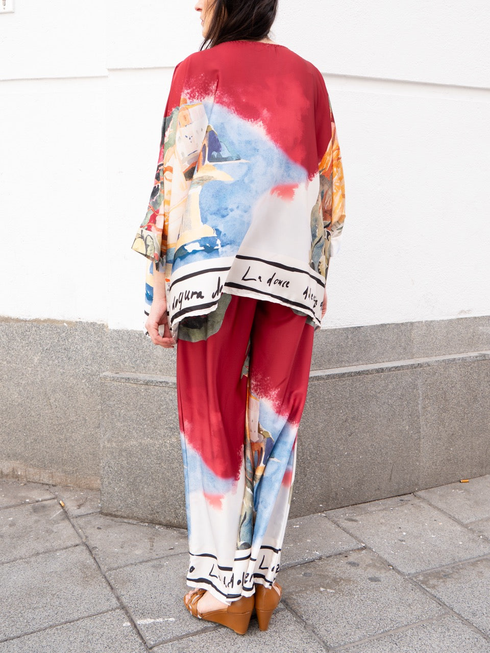 Top capa y Pantalón palazzo estampado Italia muestrarios de ropa y moda de mujer ideas vestir mujer mediana edad invitada 