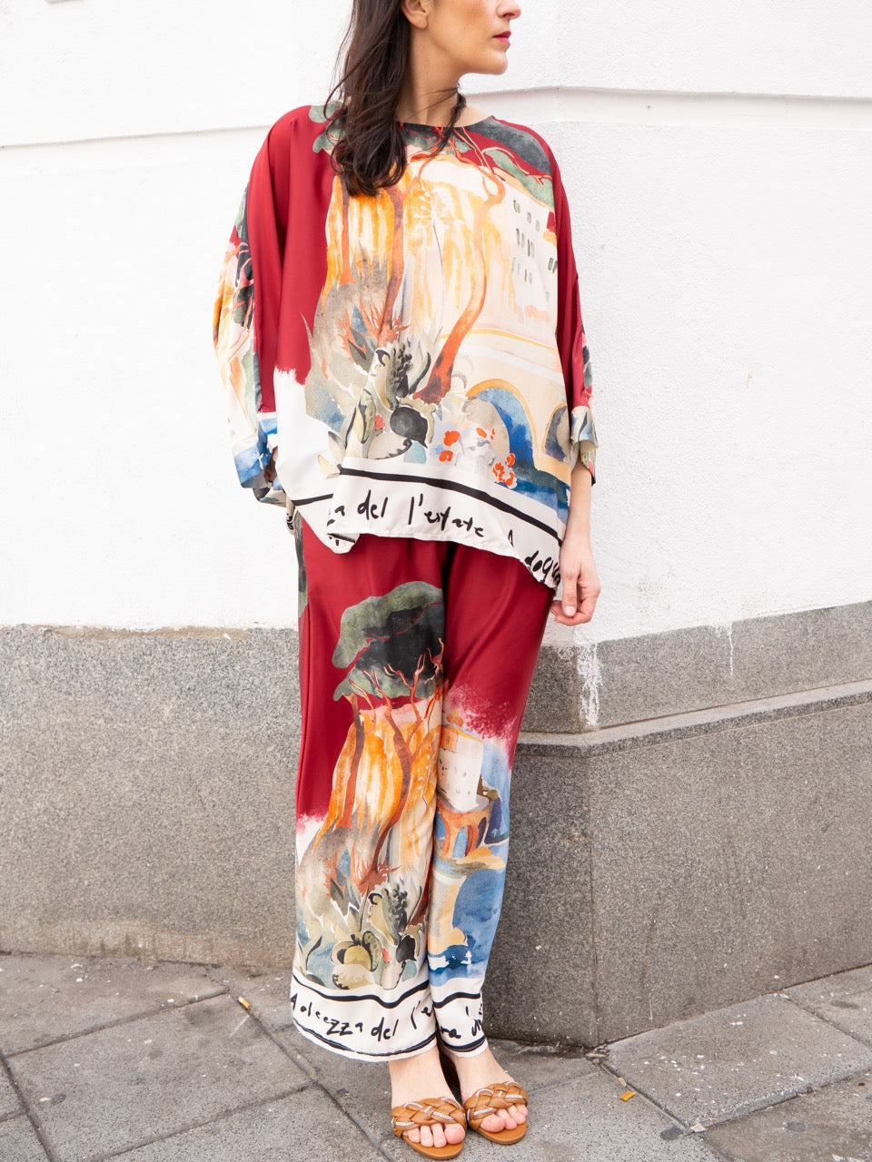 Top capa y Pantalón palazzo estampado Italia muestrarios de ropa y moda de mujer ideas vestir mujer mediana edad invitada 